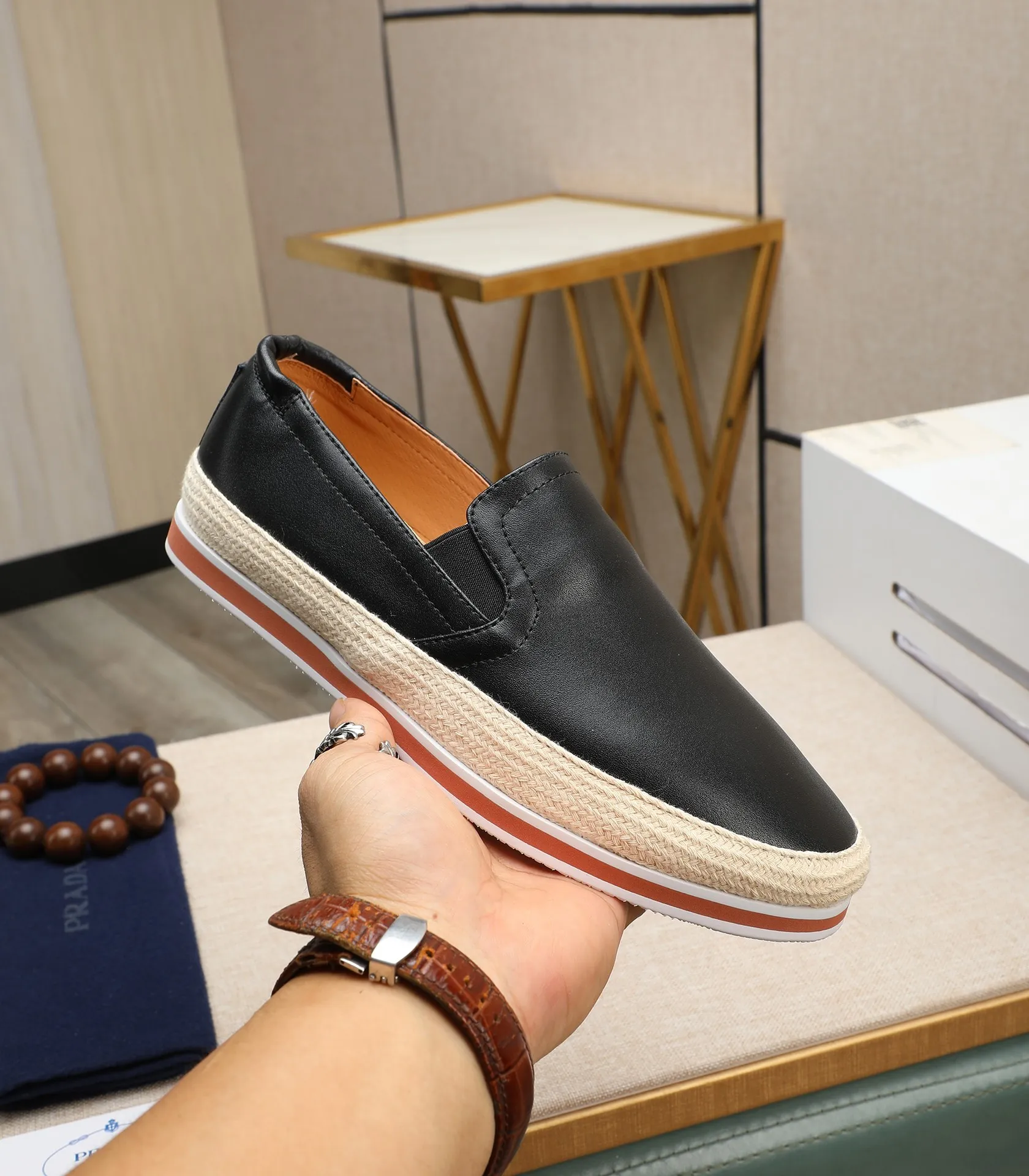 Men's men's shoes💰440🌹🌹[PRADA—Prada] 2024 latest model🙈original replica! 👟👟👟The uppers are made of top-notch workmanship from Italy🇮🇹Imported calfskin❗️Genuine leather lining@Suitable for travel, the original version has an enlarged engraved sole, making it suitable for all kinds of travel, showing low-key luxury. Let quality speak for itself. Color: Size: 38-44